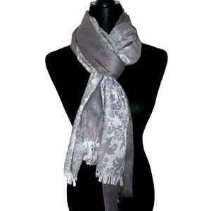 Lightweight Patterned Scarf